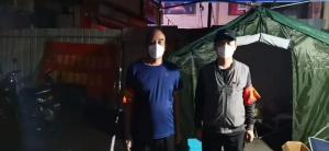 市文旅集團一線戰(zhàn)“疫”之：黨旗飄揚在門外，黨旗扎根在心里，53歲和35歲黨員成絕佳搭檔